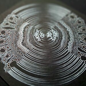 vagues en eruption